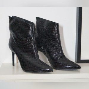 AquaHendrix High-Heel Booties Black Snake Smash Embossed Patent Leather Size 9